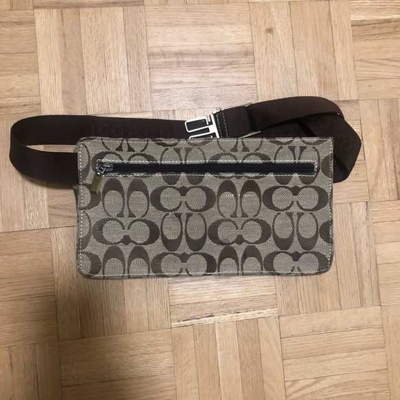 COACH cross bag with pockets - Picture 3 of 4
